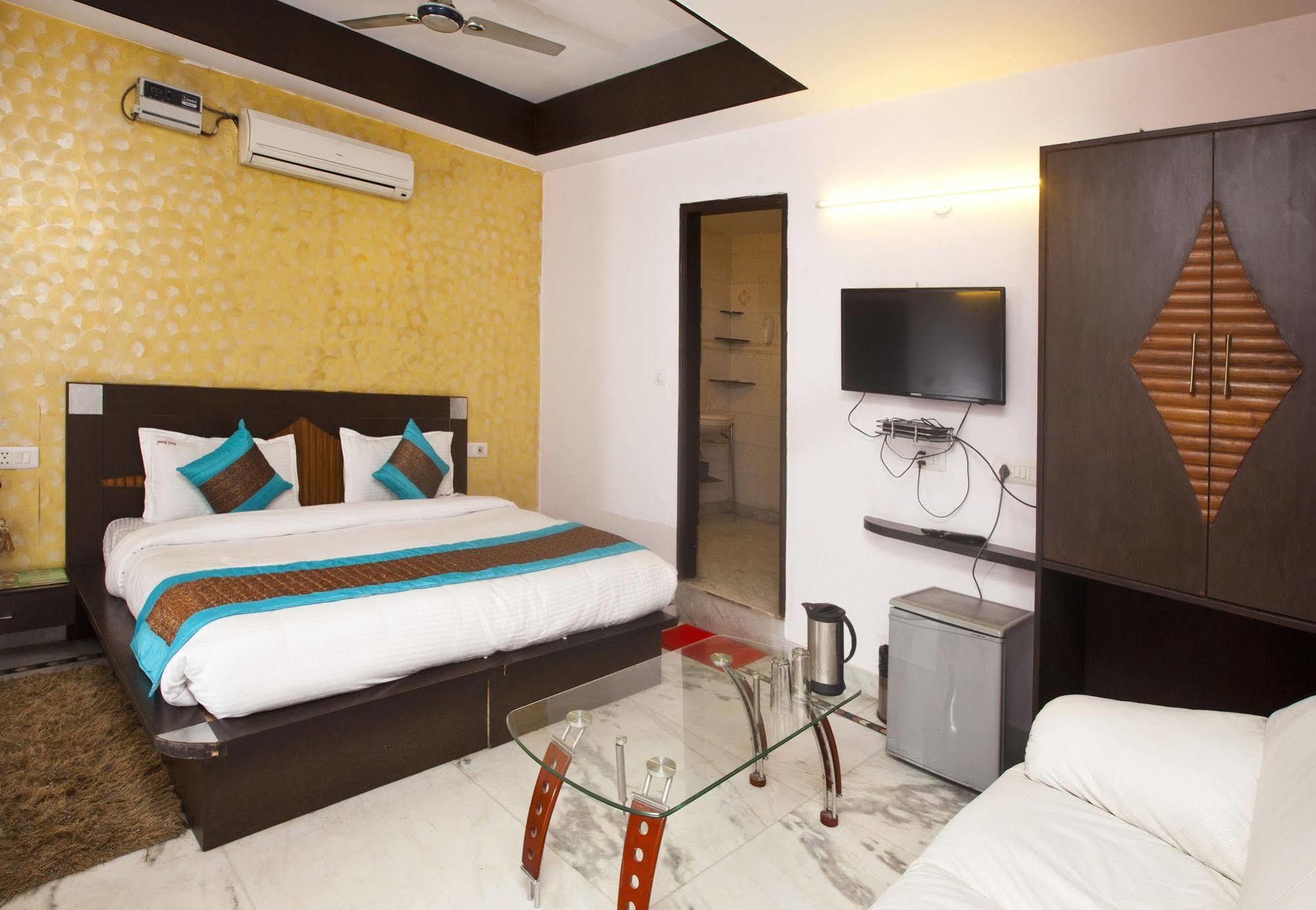 דלהי Hotel Ananda מראה חיצוני תמונה
