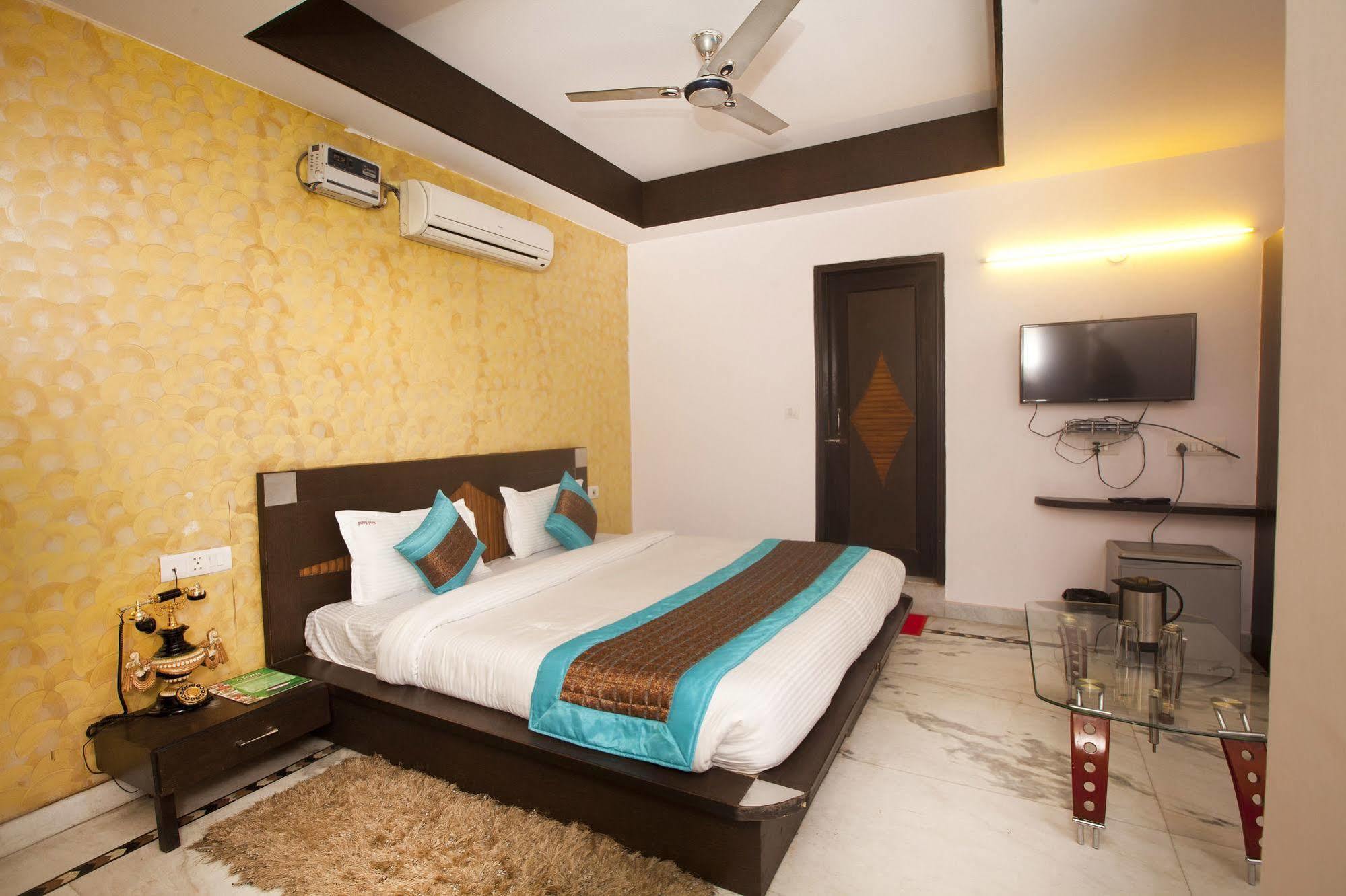 דלהי Hotel Ananda מראה חיצוני תמונה